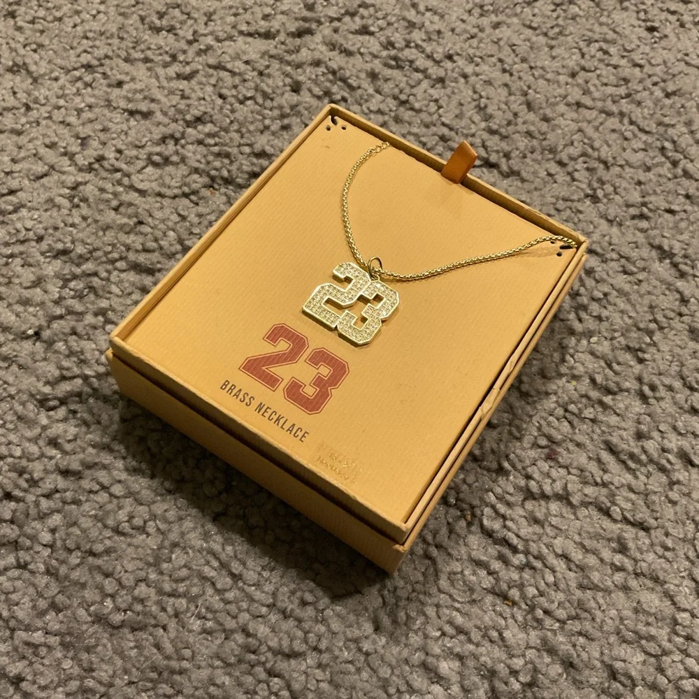 NWT Structure Gold Crystal #23 Sporty Brass Logo Necklace Jewelry Gift Y2K